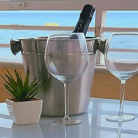 Paraiso, Sea View, * טורבייחה