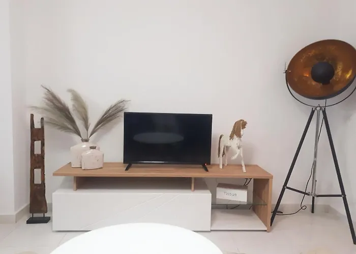 Paraiso, Sea View, *