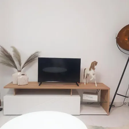 Paraiso, Sea View, *