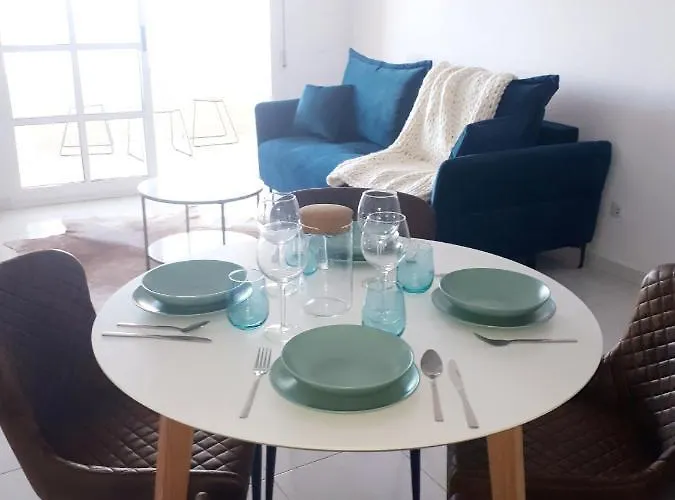 Paraiso, Sea View, *